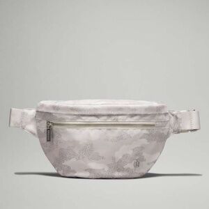 Lululemon City Adventurer Belt Bag 2.5L Heritage Camo Yogo White Opal